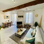 Balcony In Heart Of Old Antibes, Ac, View Appartement