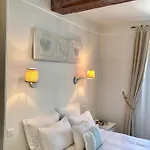 Appartement Balcony In Heart Of Old Antibes, Ac, View *