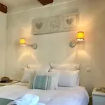 Appartement Balcony In Heart Of Old Antibes, Ac, View *