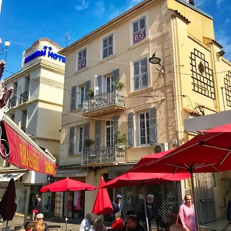 Balcony In Heart Of Old Antibes, Ac, View * 昂蒂布