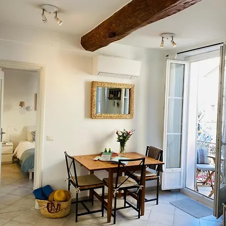 Balcony In Heart Of Old Antibes, Ac, View 昂蒂布