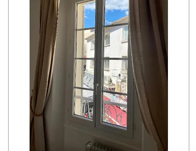 Balcony In Heart Of Old Antibes, Ac, View * Αντίμπ