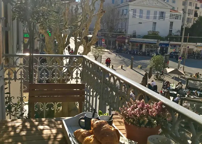 Διαμέρισμα Balcony In Heart Of Old Antibes, Ac, View