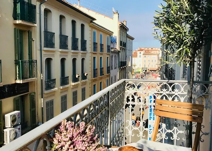 Balcony In Heart Of Old Antibes, Ac, View Αντίμπ